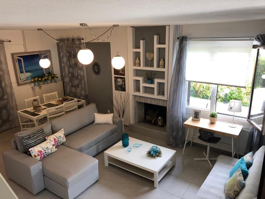 Sofia'S Pearl Beachfront Maisonette Nea Kallikrateia Exteriör bild