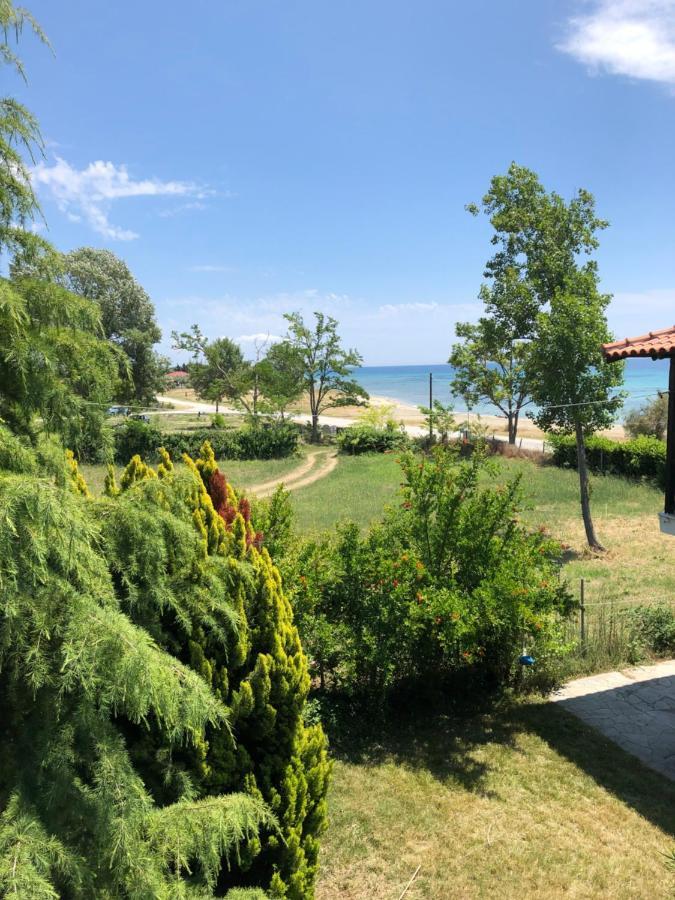 Sofia'S Pearl Beachfront Maisonette Nea Kallikrateia Exteriör bild